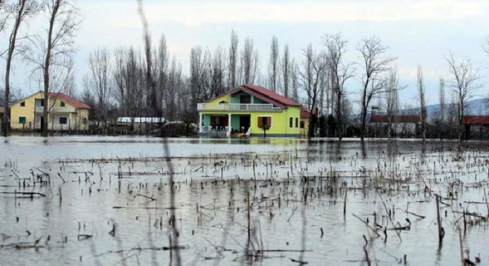 Permbytje ne Shkoder,155 banesa nen prezencen e ujit